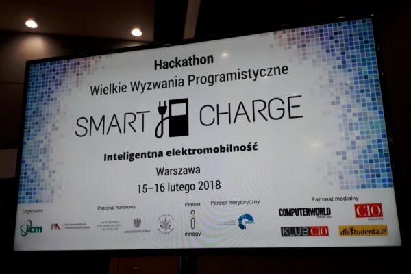 Przedstawiamy zwycięzców hackathonu „Smart Charge – Inteligentna elektromobilność”